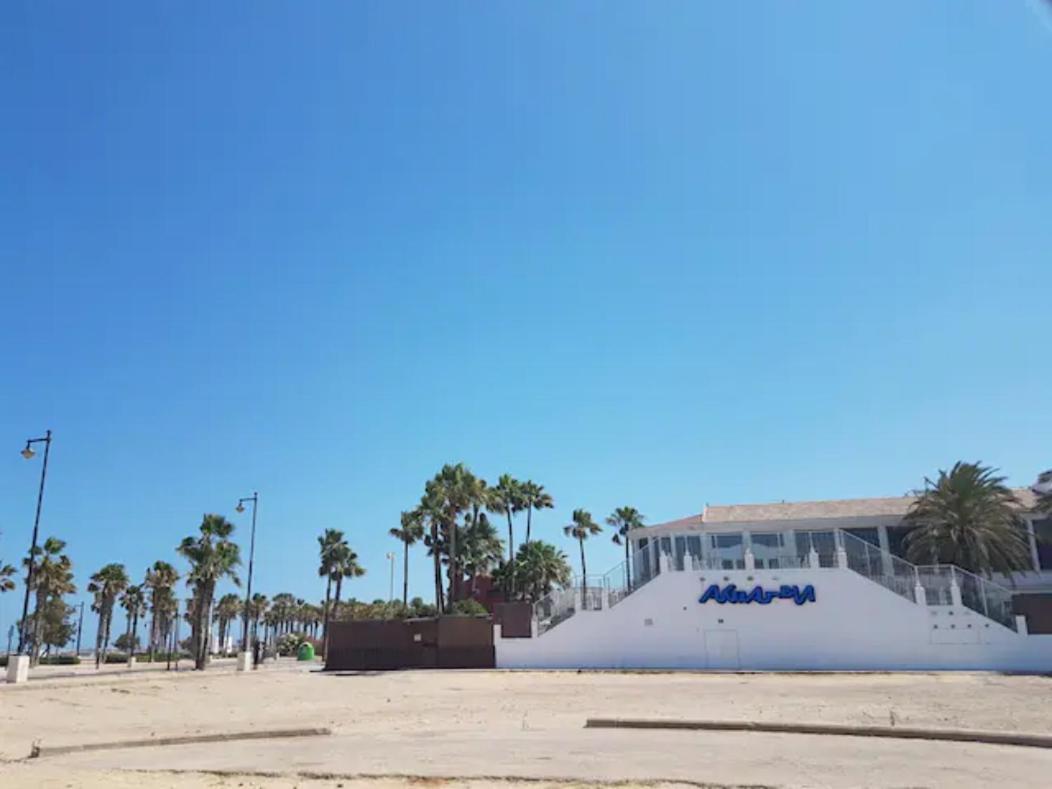 Reina Playa Apartment Valencia Exterior photo